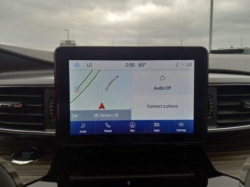 Used 2023 Ford Explorer Limited AWD/4WD image 22