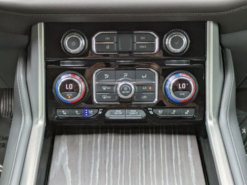 Used 2021 GMC Yukon Denali w/ Denali Ultimate Package RWD image 19
