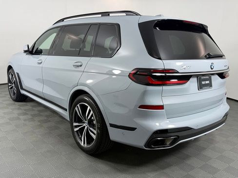 Used 2023 BMW X7 xDrive40i w/ M Sport Package AWD/4WD image 3