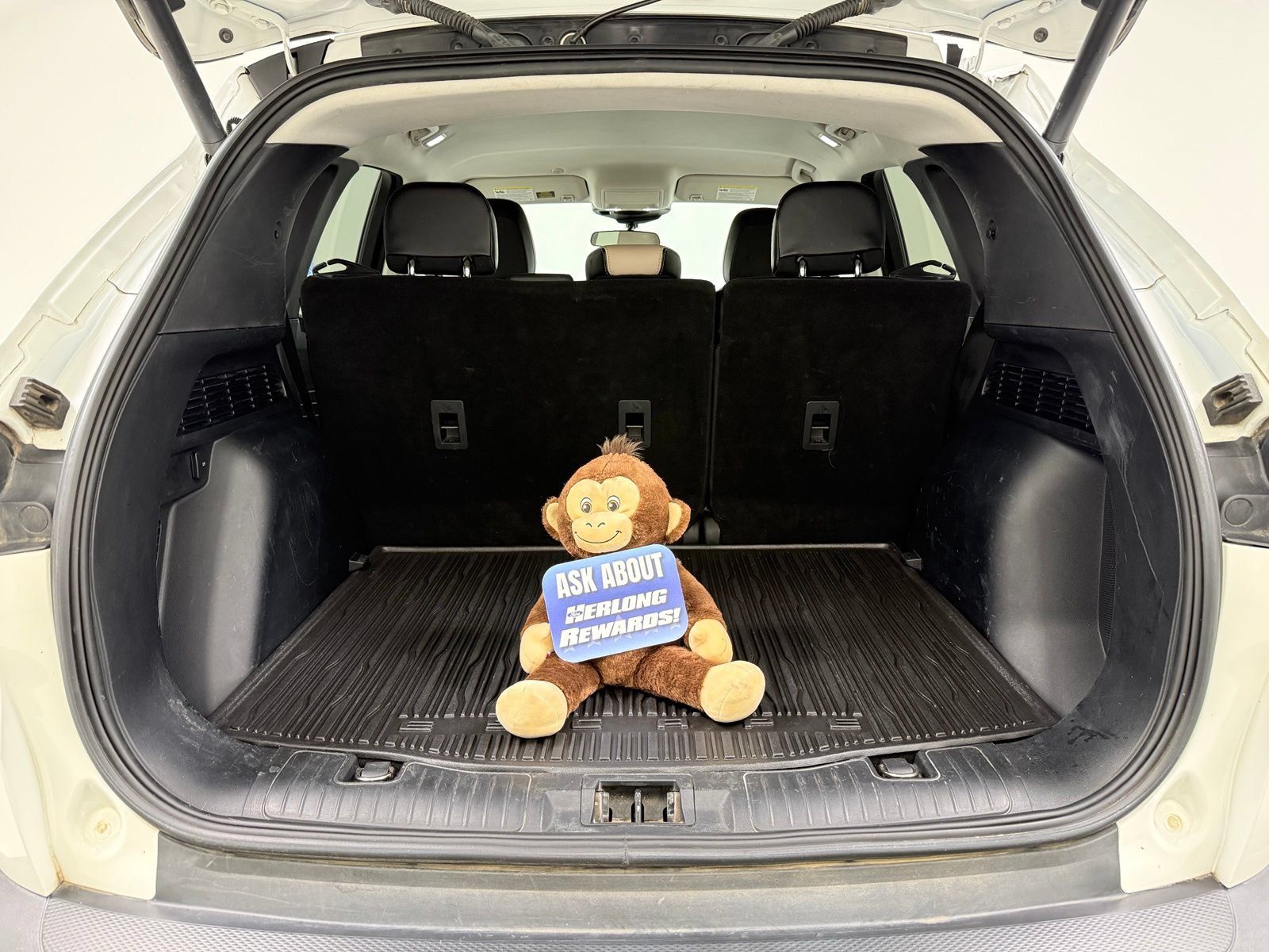 Used 2022 Ford Escape SEL w/ Technology Package FWD image 9