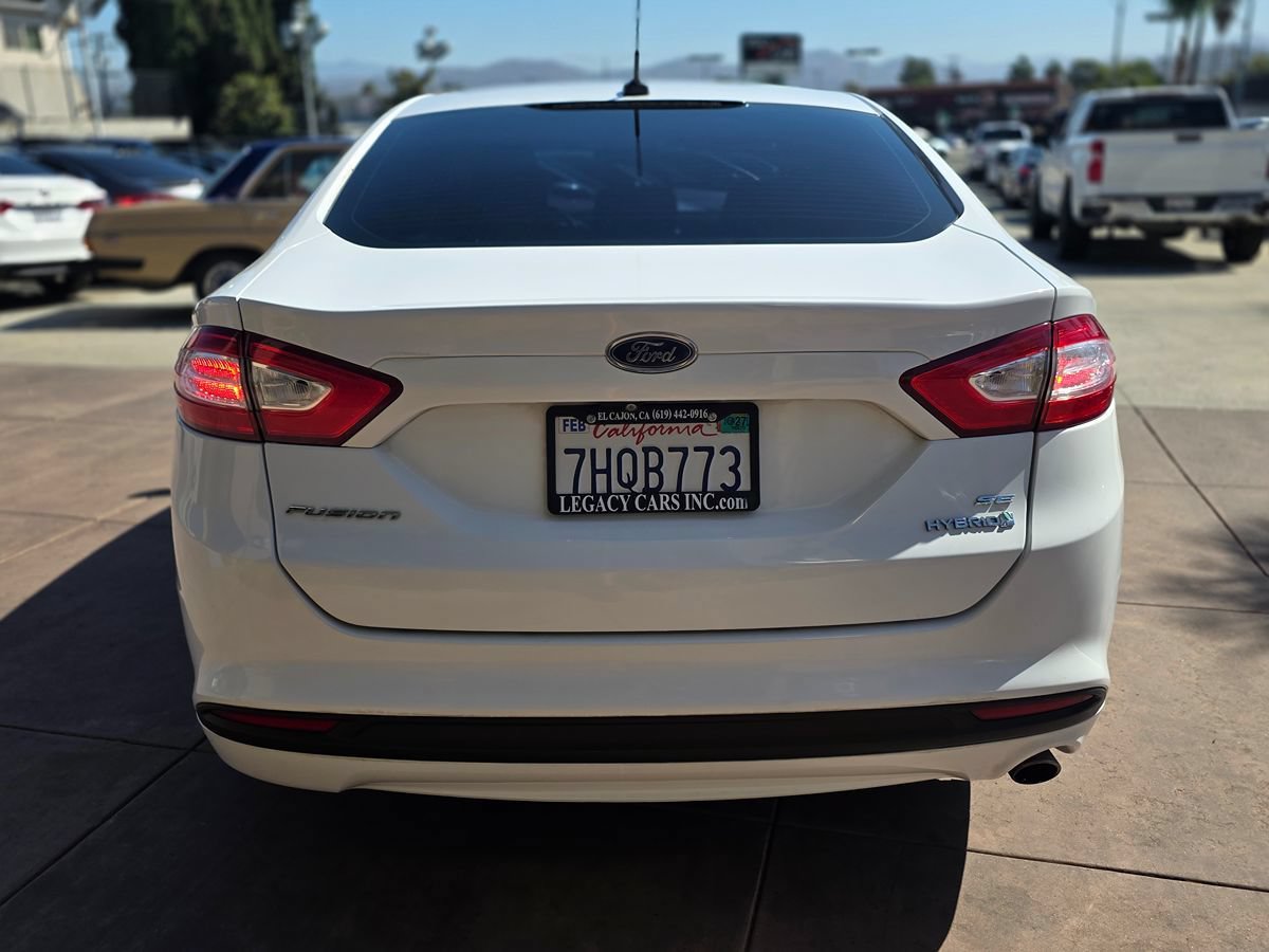 Used 2015 Ford Fusion SE FWD image 12
