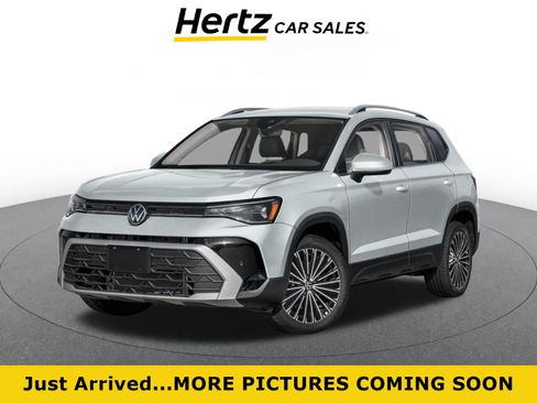 Used 2026 Volkswagen Taos SE AWD/4WD image 1