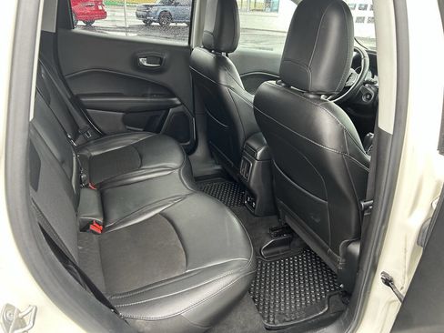 Used 2019 Jeep Compass Latitude image 15