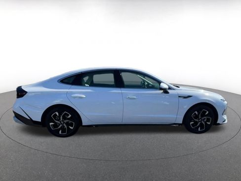Used 2025 Hyundai Sonata SEL FWD image 16