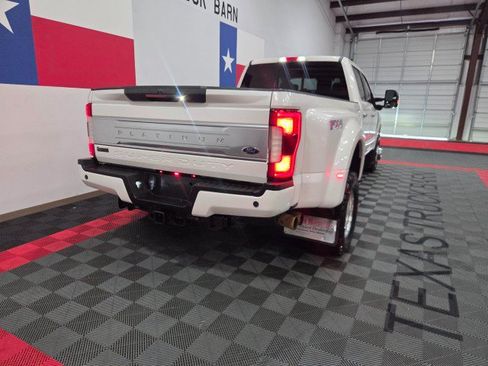 Used 2017 Ford F350 Platinum w/ Platinum Ultimate Package AWD/4WD image 25