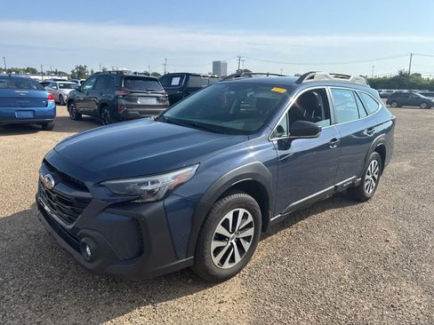 Used 2025 Subaru Outback AWD/4WD image 1
