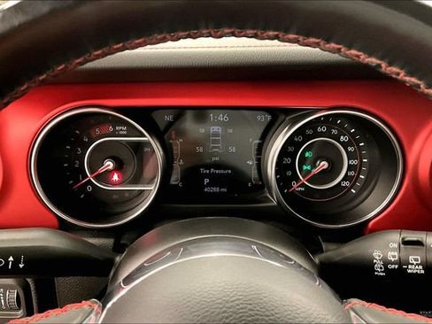 Used 2021 Jeep Wrangler Unlimited Rubicon w/ LED Lighting Group AWD/4WD image 27