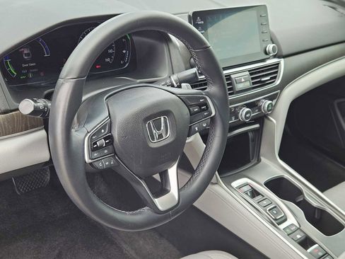 Used 2018 Honda Accord EX-L image 2