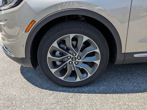 Certified 2023 Lincoln Nautilus Reserve w/ Equipment Group 201A image 14