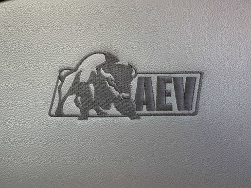 Used 2026 GMC Canyon AT4X w/ AT4X AEV Edition AWD/4WD image 23