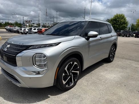 Used 2023 Mitsubishi Outlander SEL AWD/4WD image 10