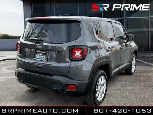 Used 2023 Jeep Renegade Latitude image 3
