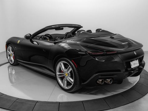 Certified 2025 Ferrari Roma Spider RWD image 14