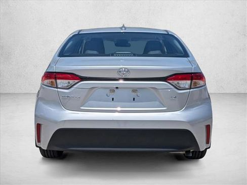 Used 2025 Toyota Corolla LE FWD image 7