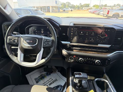 Used 2023 GMC Sierra 1500 Elevation AWD/4WD image 9
