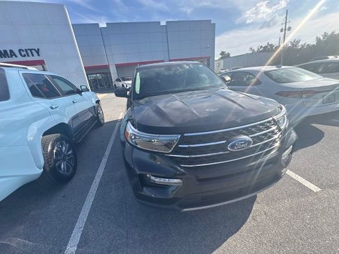 Used 2024 Ford Explorer XLT w/ Equipment Group 202A RWD image 10