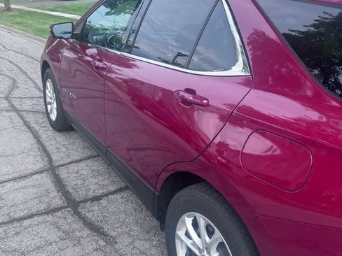Used 2019 Chevrolet Equinox LT w/ Sun & Navigation Package FWD image 9
