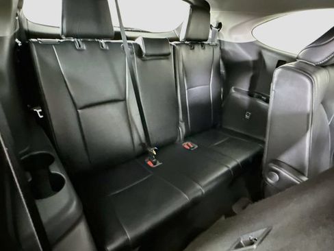 Used 2022 Toyota Highlander Platinum FWD image 28