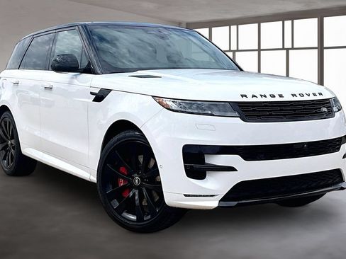 Used 2025 Land Rover Range Rover Sport Dynamic SE AWD/4WD image 10