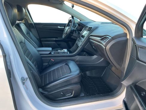 Used 2018 Ford Fusion SE w/ Equipment Group 201A image 22