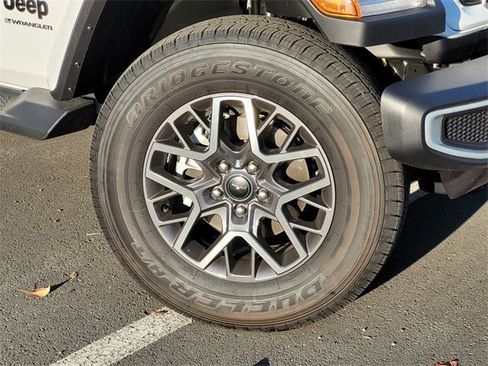 New 2025 Jeep Wrangler Sahara image 9