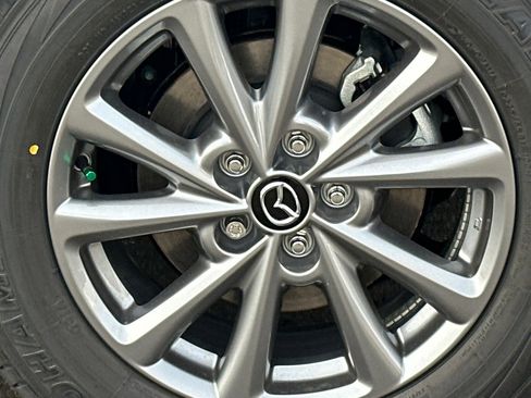 New 2025 MAZDA CX-5 AWD 2.5 S w/ Preferred Package image 4