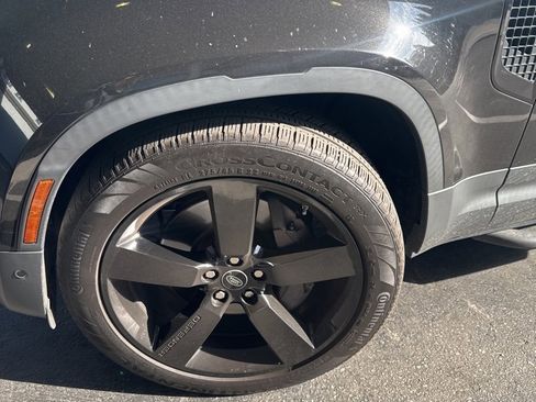 Used 2020 Land Rover Defender 110 HSE image 5