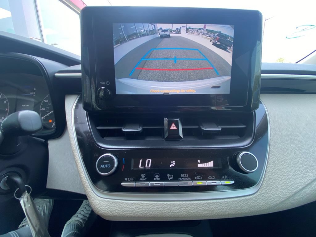 Used 2025 Toyota Corolla LE FWD image 20
