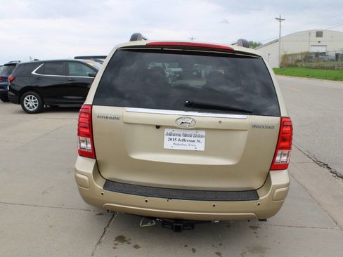 Used 2007 Hyundai Entourage GLS FWD image 7