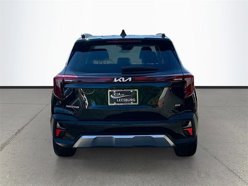 Certified 2025 Kia Seltos SX w/ SX Sunroof Package image 6