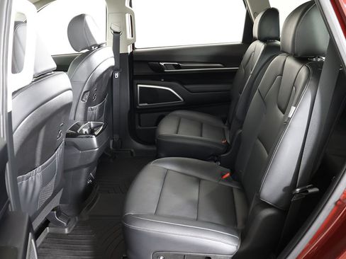 Certified 2023 Kia Telluride S w/ S Sunroof Package AWD/4WD image 36