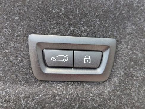 New 2025 BMW 330i xDrive Sedan w/ Premium Package image 11