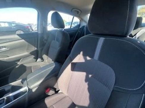 Used 2025 Nissan Sentra SV image 17
