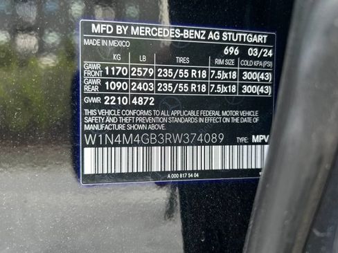 Used 2024 Mercedes-Benz GLB 250 image 2