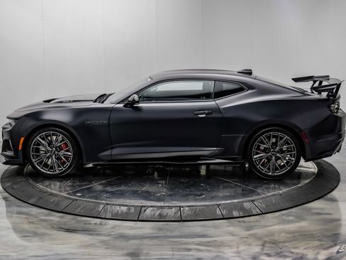 Used 2024 Chevrolet Camaro ZL1 RWD image 9