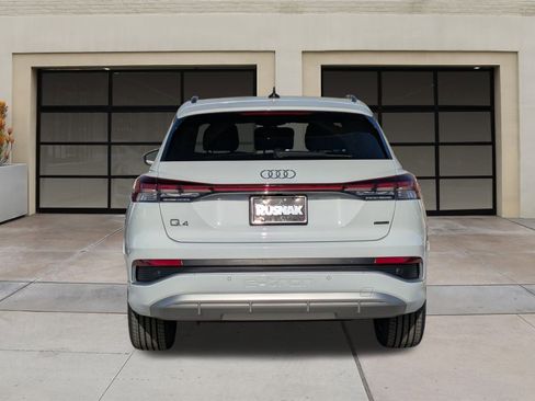 Used 2023 Audi Q4 e-tron Prestige image 5