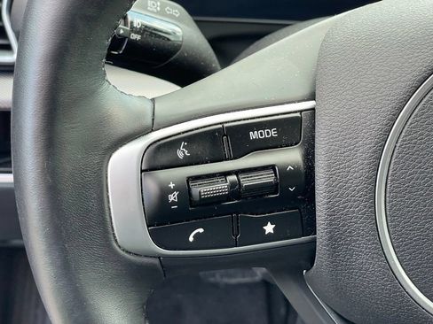 Used 2025 Kia Sportage SX AWD/4WD image 19