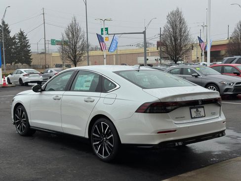 New 2026 Honda Accord Touring image 9