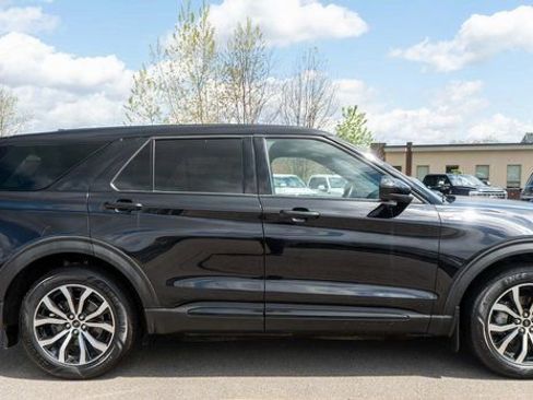 Used 2022 Ford Explorer ST-Line w/ Class IV Trailer Tow Package AWD/4WD image 5