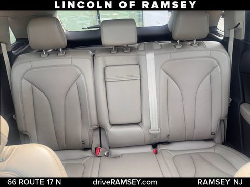 Used 2022 Lincoln Nautilus Reserve AWD/4WD image 19