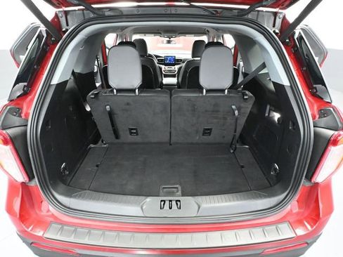 Used 2023 Ford Explorer XLT w/ Equipment Group 202A image 43