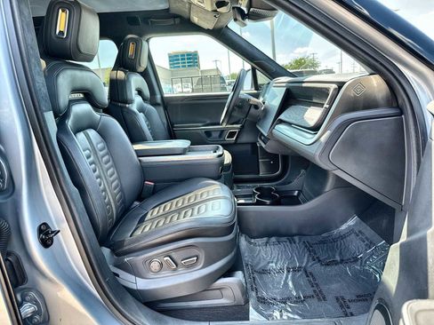 Used 2023 Rivian R1S Launch Edition AWD/4WD image 9