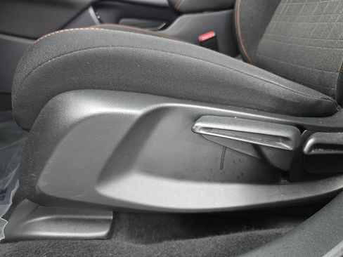 Certified 2025 Honda HR-V Sport image 28