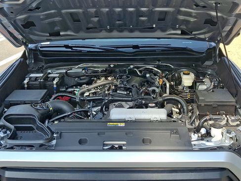 Certified 2026 Toyota Tacoma SR5 AWD/4WD image 27