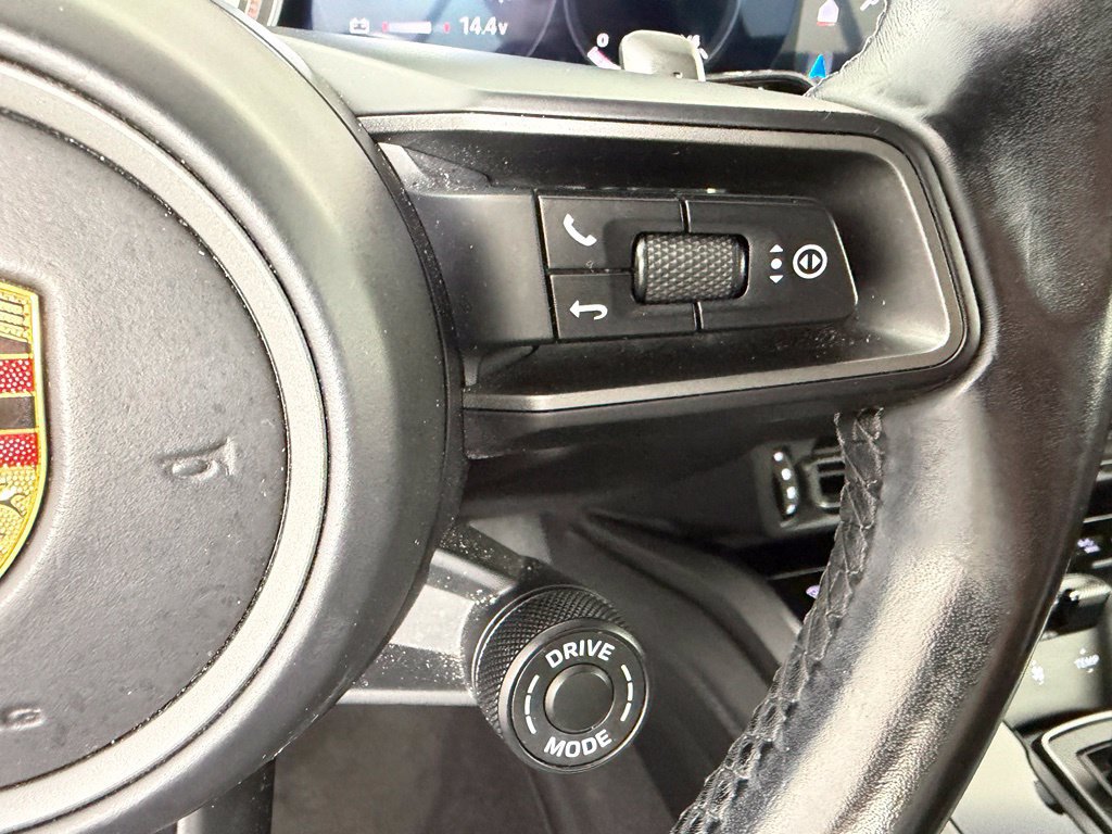 Certified 2024 Porsche 911 Carrera RWD image 27
