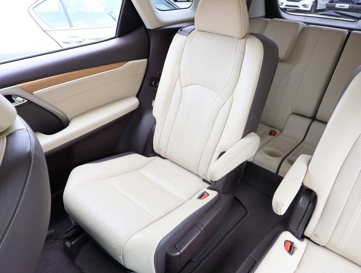 Used 2019 Lexus RX 350L FWD image 23