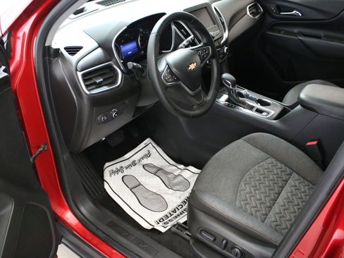 Used 2023 Chevrolet Equinox LT image 23