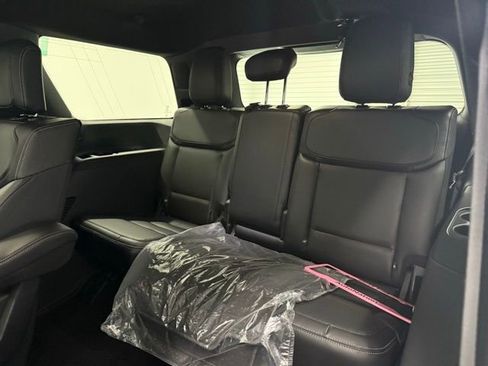 New 2025 Ford Expedition Platinum w/ Stealth Appearance Package image 17