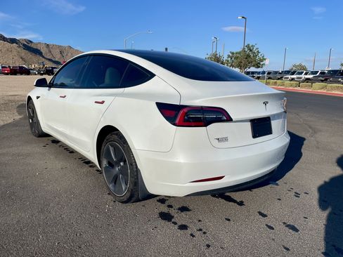 Used 2023 Tesla Model 3 Standard Range RWD image 3