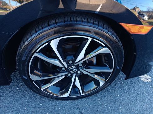 Used 2020 Honda Civic Sport image 11